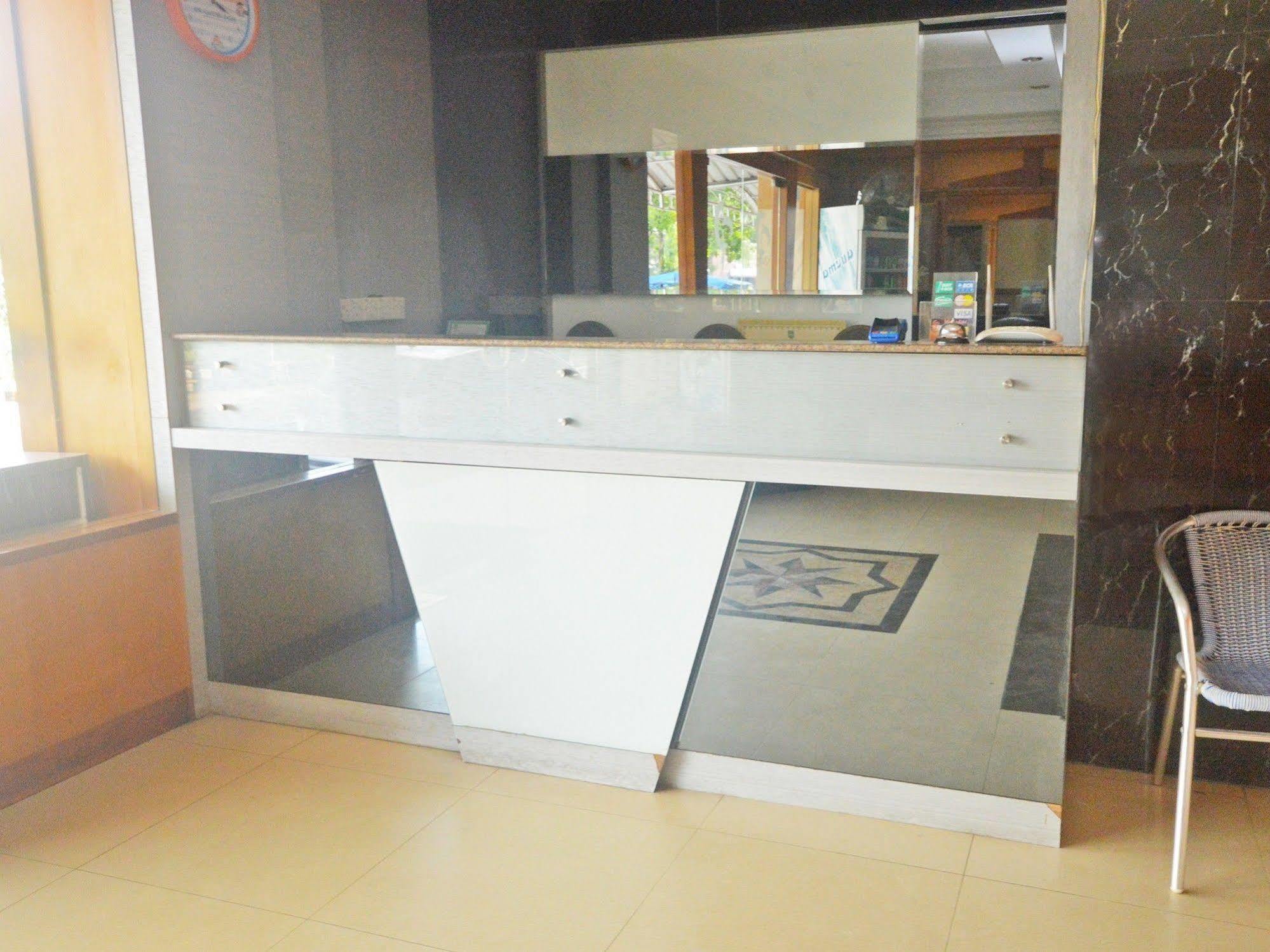 Nida Rooms Nagoya Business Center Batam Eksteriør bilde